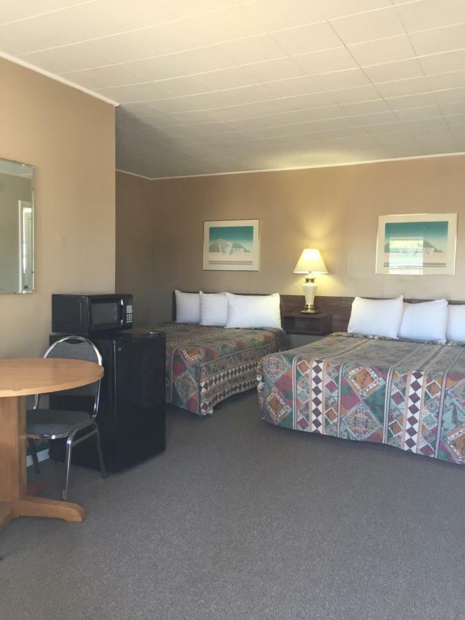 Jack Pine Motel Рівертон Екстер'єр фото